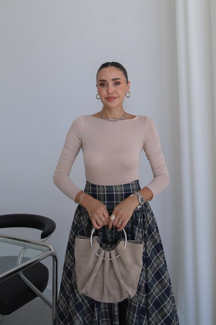 Bej Kayık Yaka Transparan Bluz