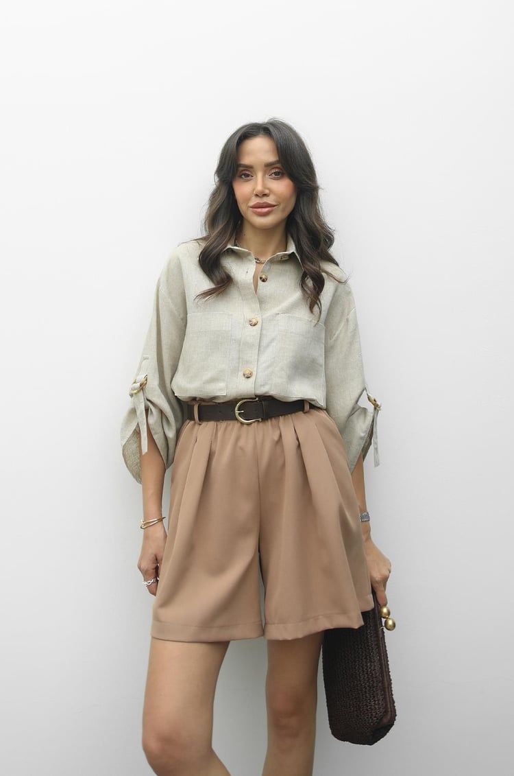 Bej Kolları Kemer Detaylı Ham Keten Gömlek