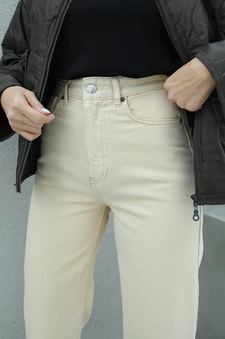 Bej Straight Jean