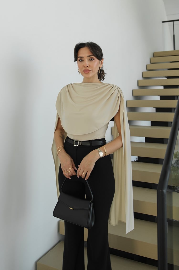Bej Yaka Detaylı Bodysuit Bluz