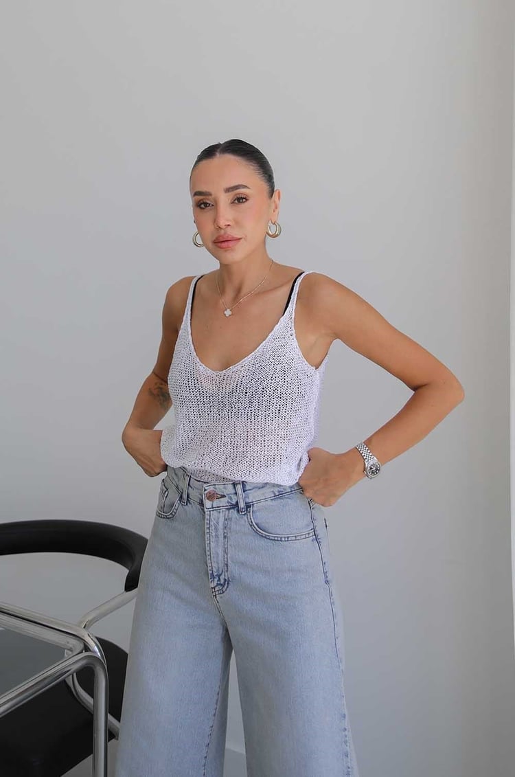 Beyaz Askılı Pullu Triko Bluz