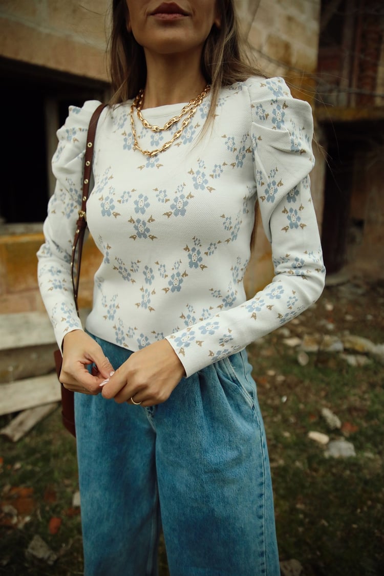 Beyaz Çiçekli Karpuz Kol Triko