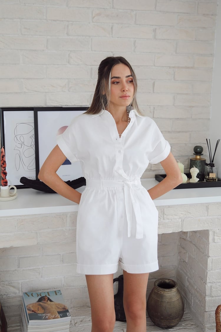 Beyaz Kemerli Şort Tulum
