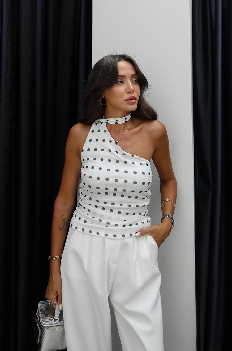 Beyaz Kendinden Şallı Puantiyeli Bluz