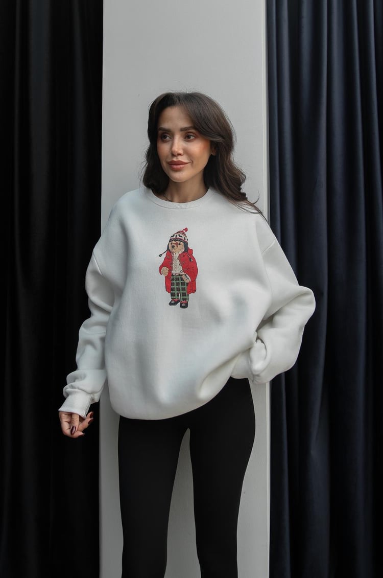 Beyaz Pijamalı Teddy Baskılı Sweatshirt