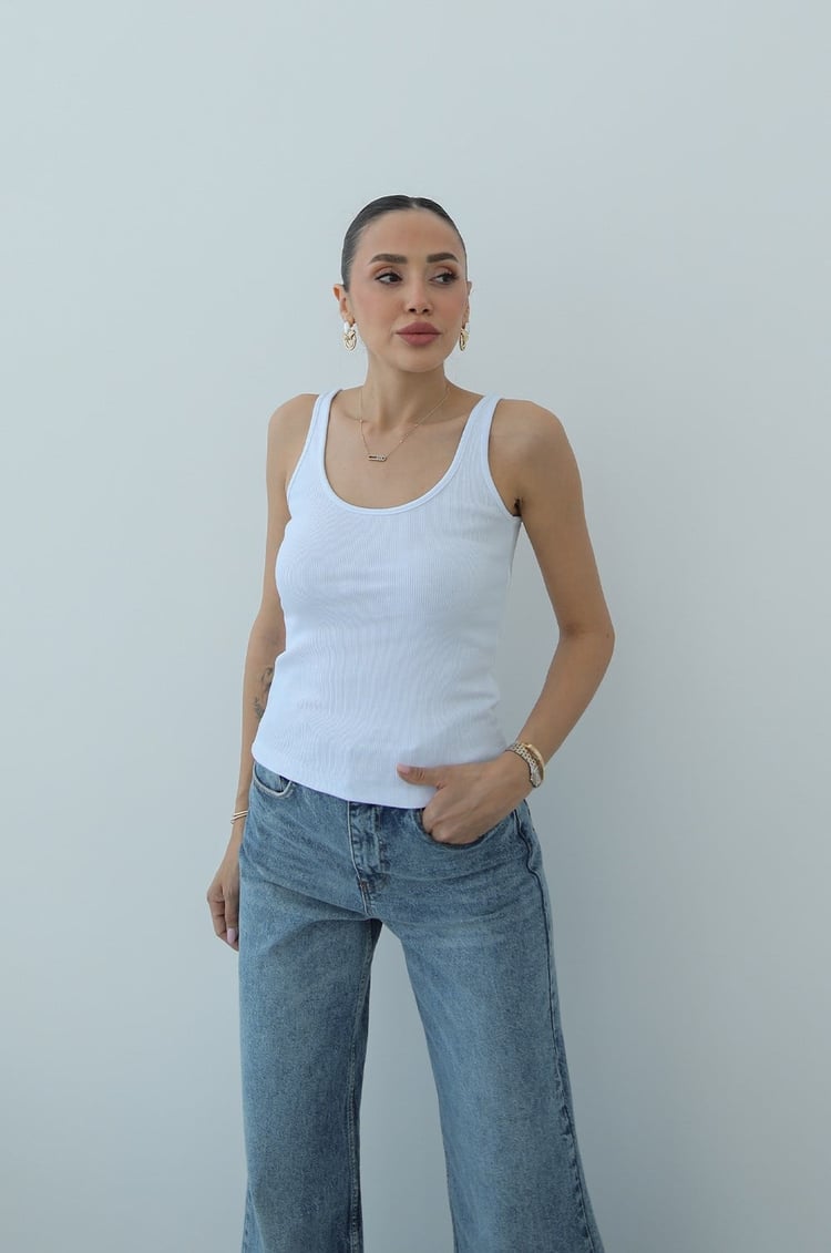 Beyaz Scoop Neck Fitilli Atlet