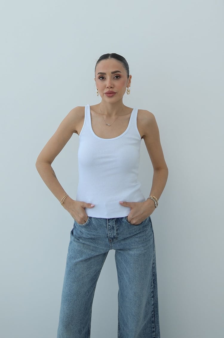 Beyaz Scoop Neck Fitilli Atlet