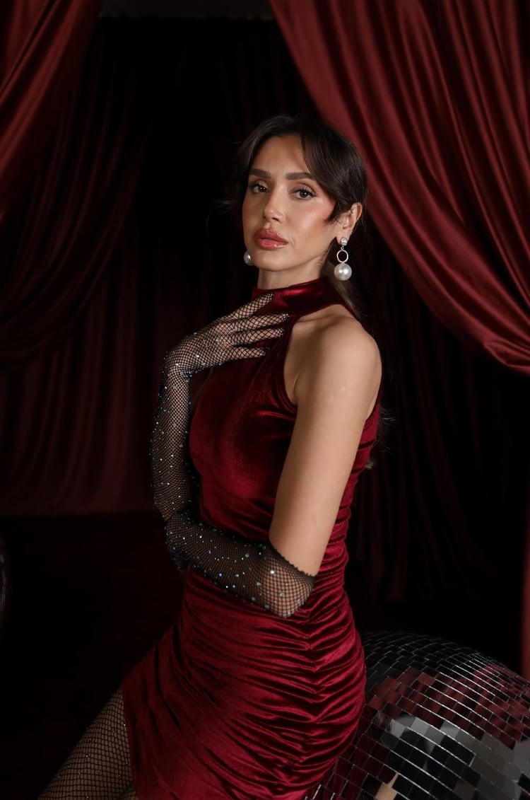 Bordo Halter Yakalı Kadife Elbise