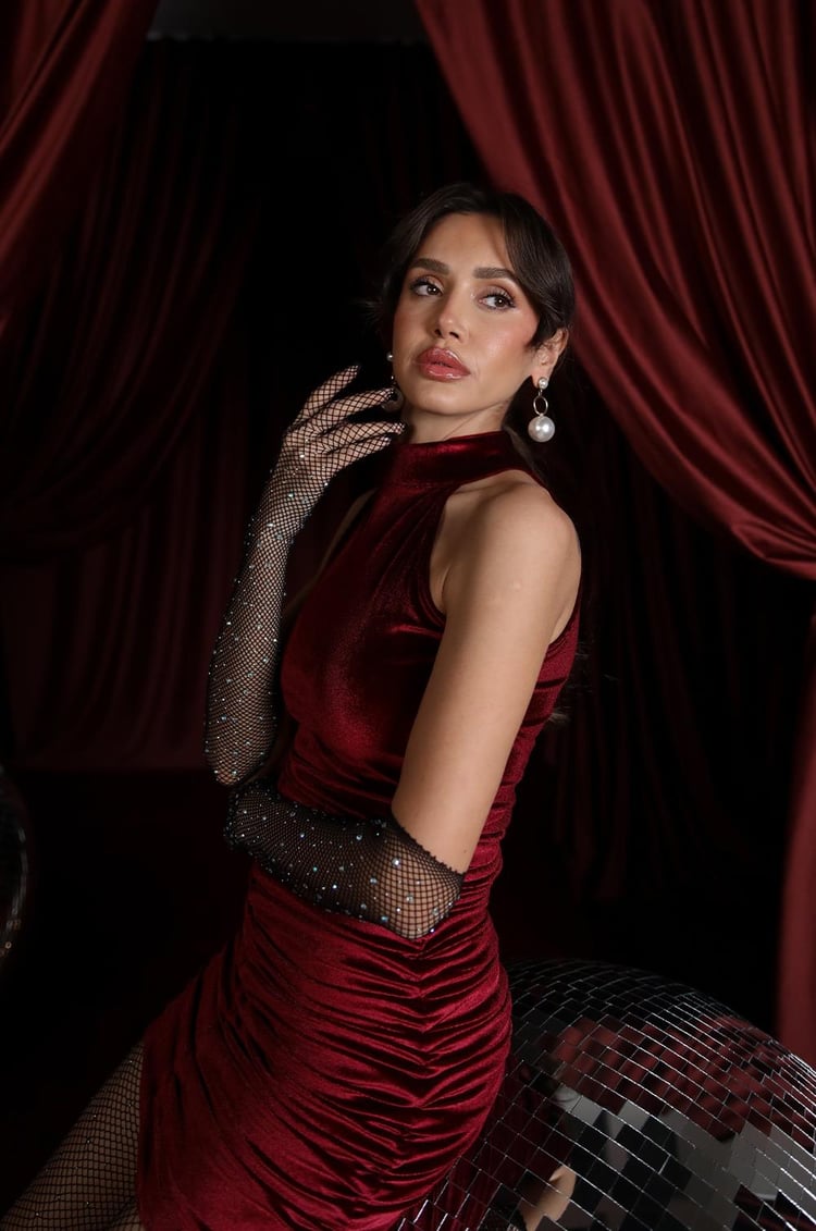 Bordo Halter Yakalı Kadife Elbise