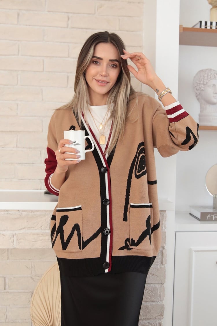 Camel Desenli Düğmeli Hırka