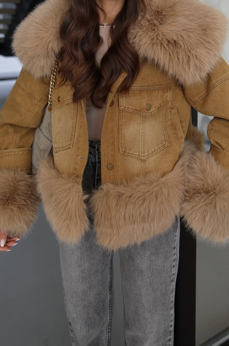 Camel Vintage Kürk Detaylı Denim Mont