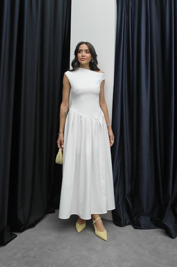 Ekru Asimetrik Volanlı Elbise
