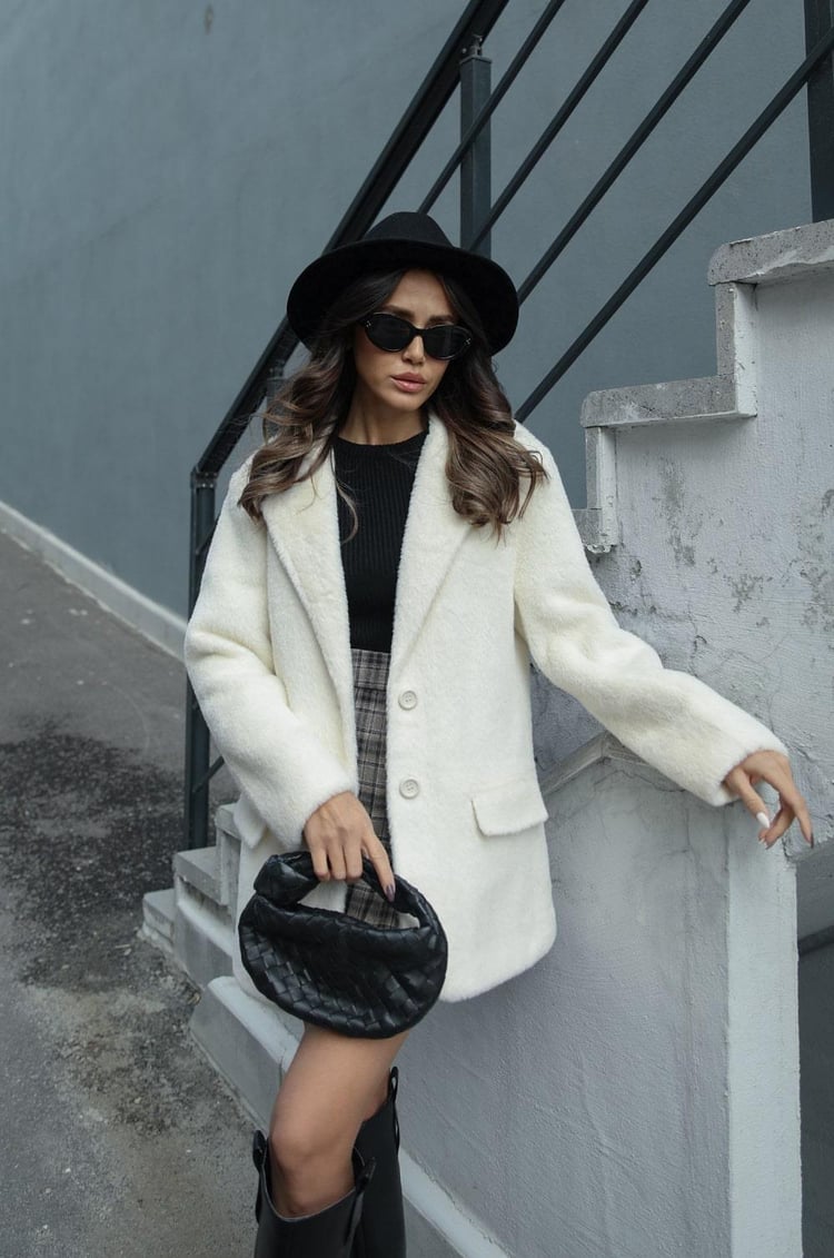 Ekru Çift Düğmeli Alpaka Kürk Ceket