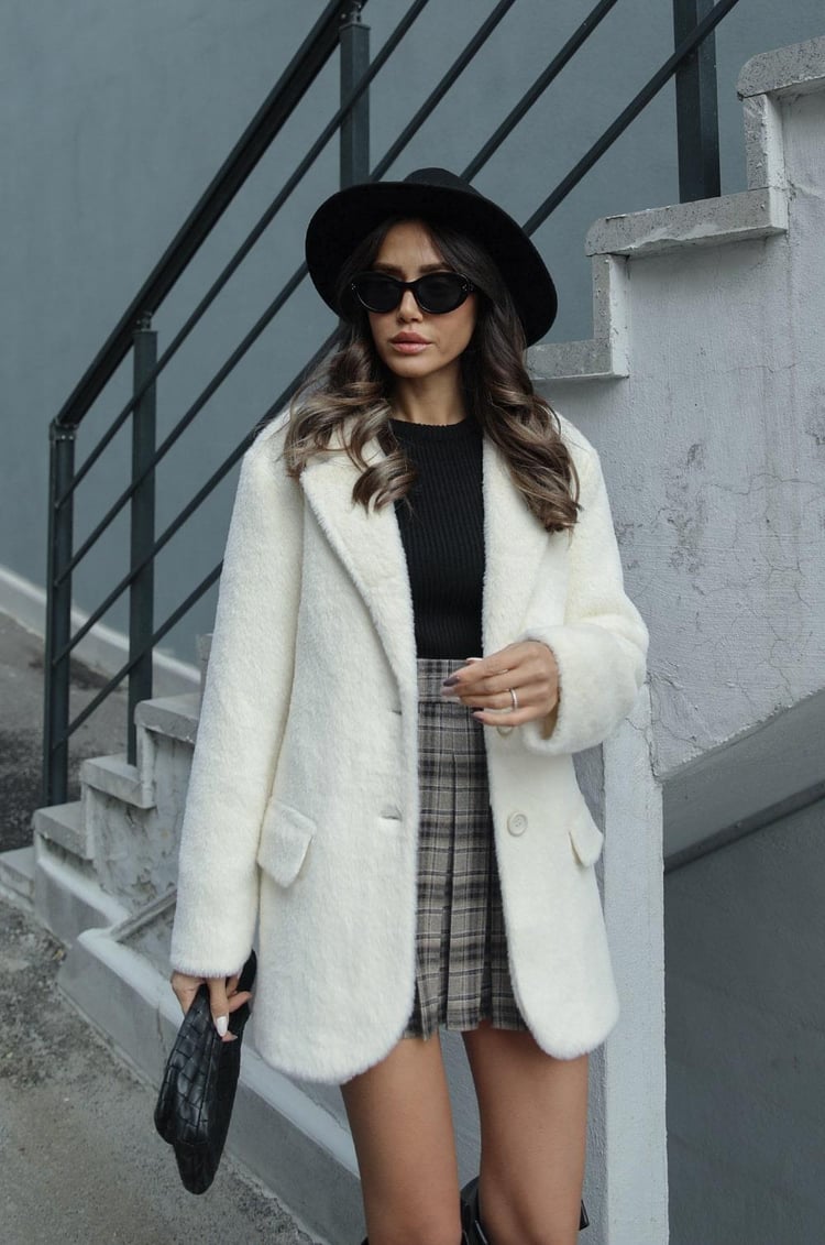 Ekru Çift Düğmeli Alpaka Kürk Ceket