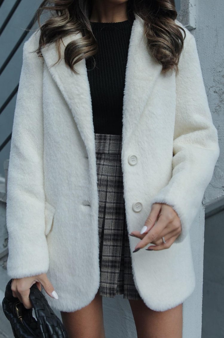 Ekru Çift Düğmeli Alpaka Kürk Ceket