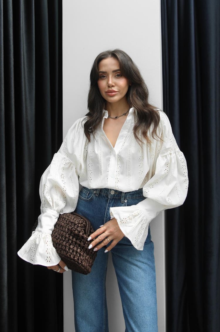 Ekru Fisto Büzgü Ve Kol Detaylı Gömlek