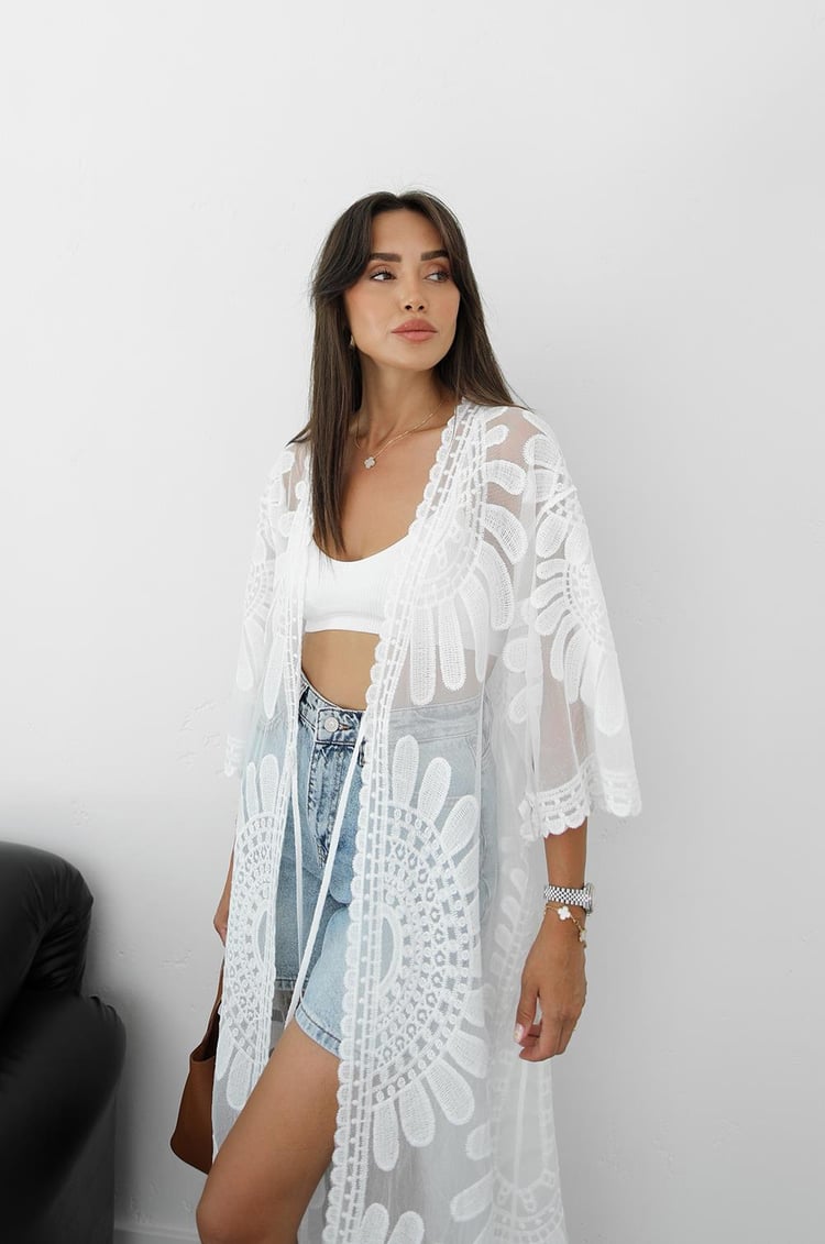 Ekru Fisto İşlemeli Kimono