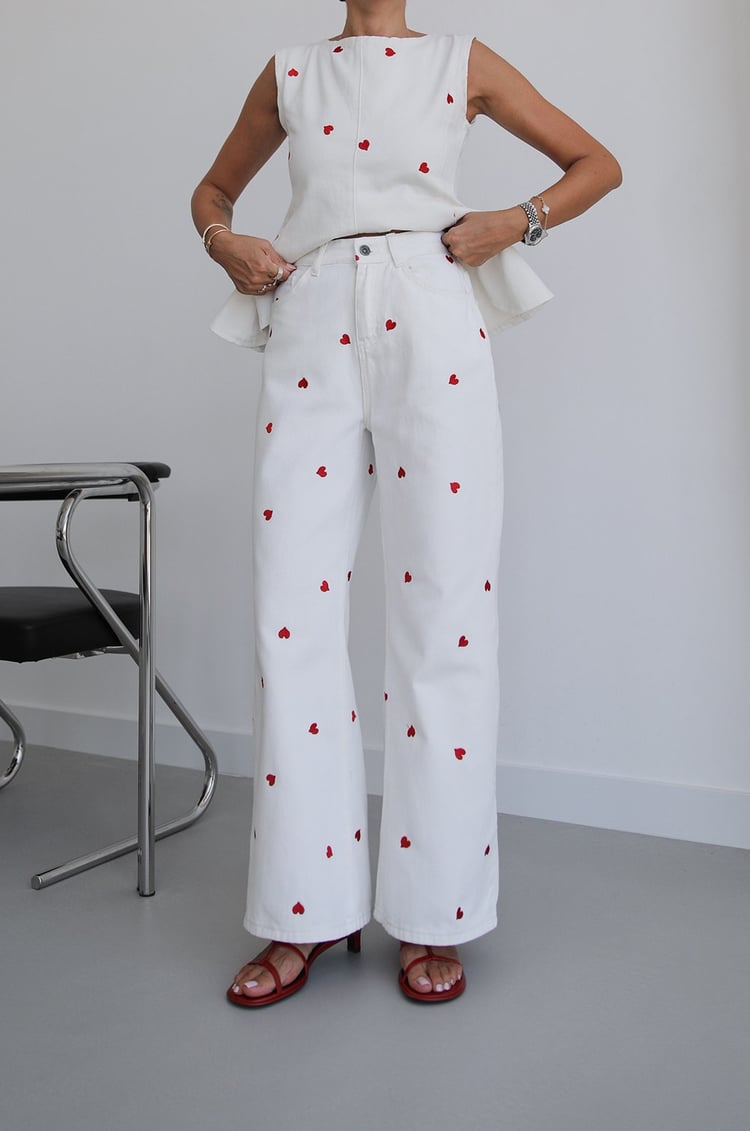Ekru Kalp İşlemeli Bluz Pantolon Denim Takım