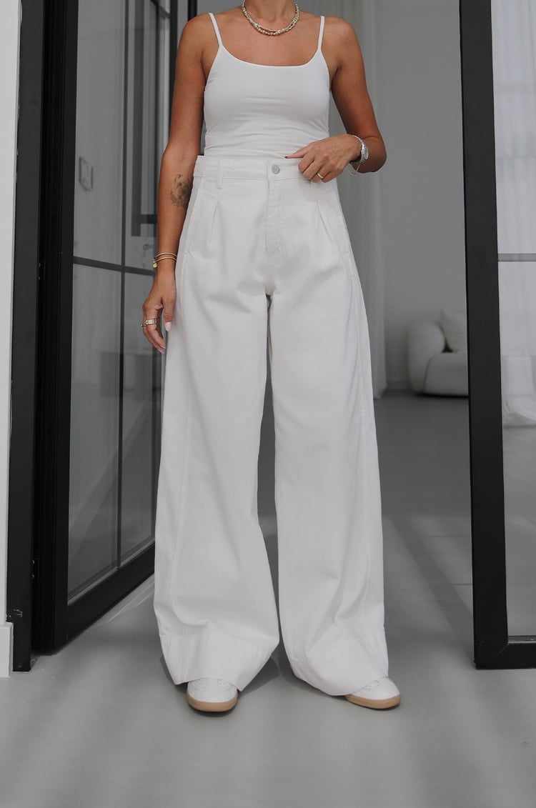 Ekru Önü Tek Pileli Wide Leg Jean