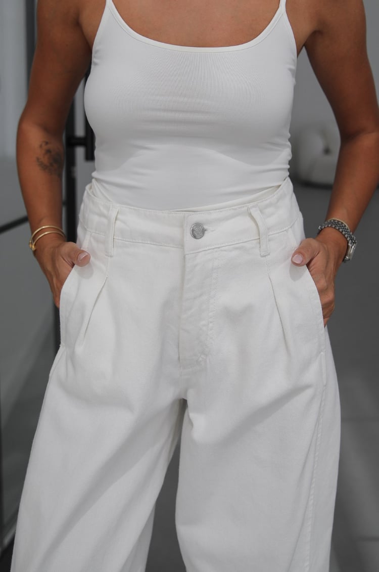 Ekru Önü Tek Pileli Wide Leg Jean
