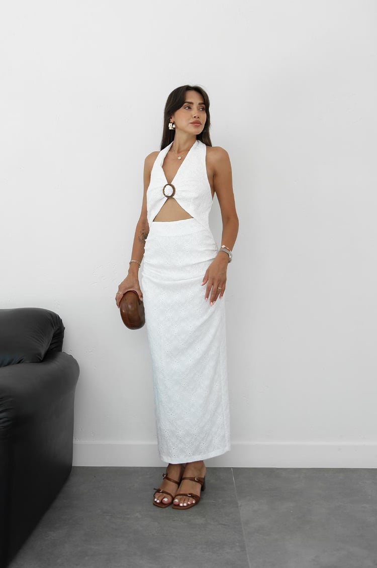 Ekru Önü Toka Detaylı Fistolu Elbise