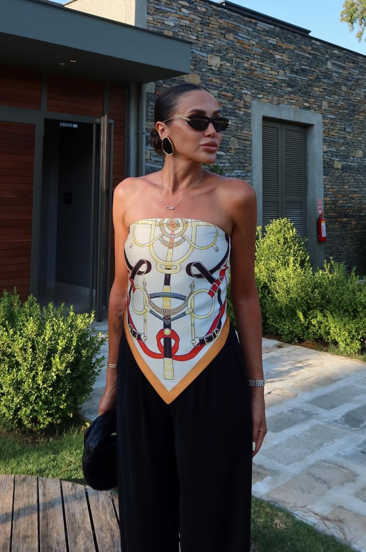 Ekru Shawl Desenli Arkası Bağlamalı Bluz