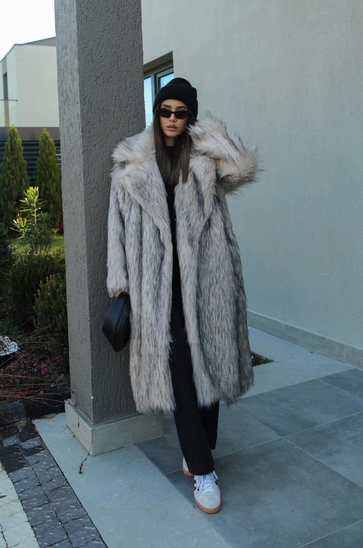 Ekru Siyah Luxury Uzun Suni Kürk Kaban