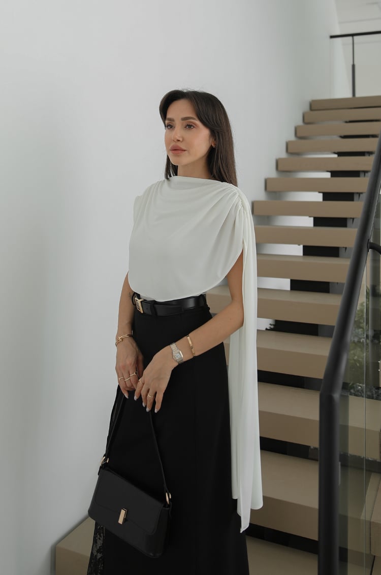 Ekru Yaka Detaylı Bodysuit Bluz