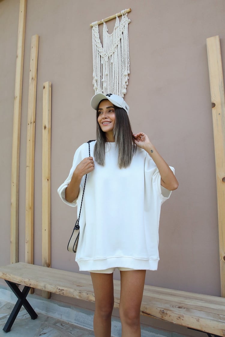 Ekru Yarasa Kol Sweatshirt