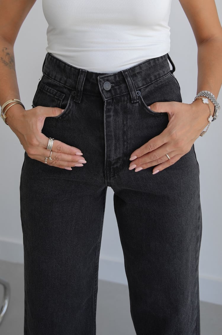 Füme Kuzmina Straight Jean