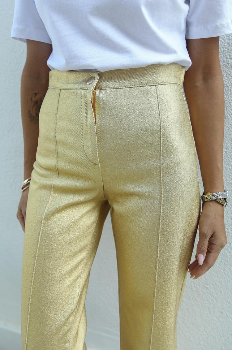 Gold Önden Dikişli Parlak Pantolon