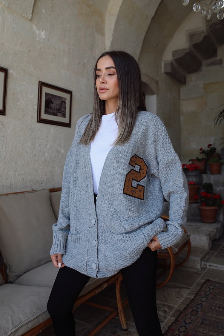 Gri Armalı Hırka