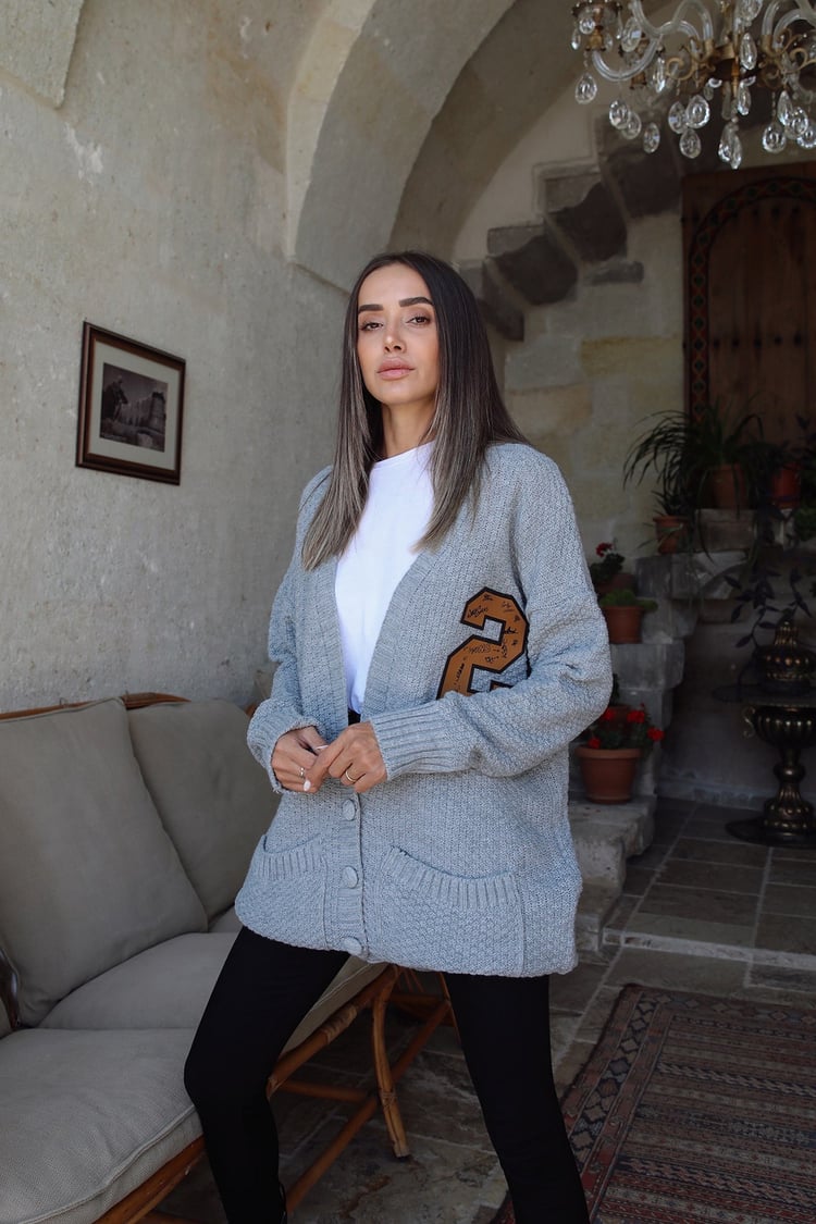 Gri Armalı Hırka