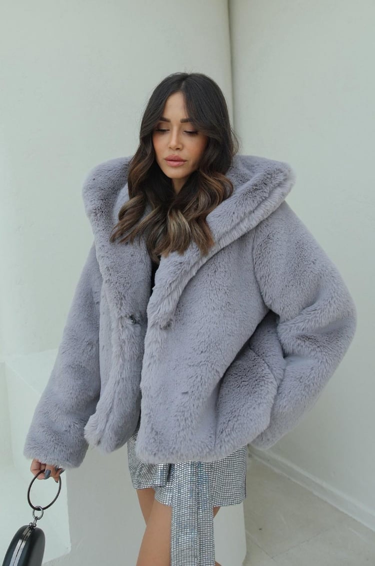Gri Peluş Kürk Mont