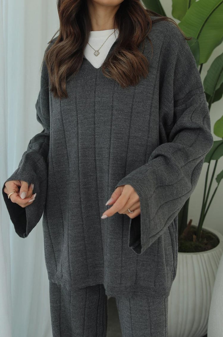 Gri Strip V Yaka Triko Takım