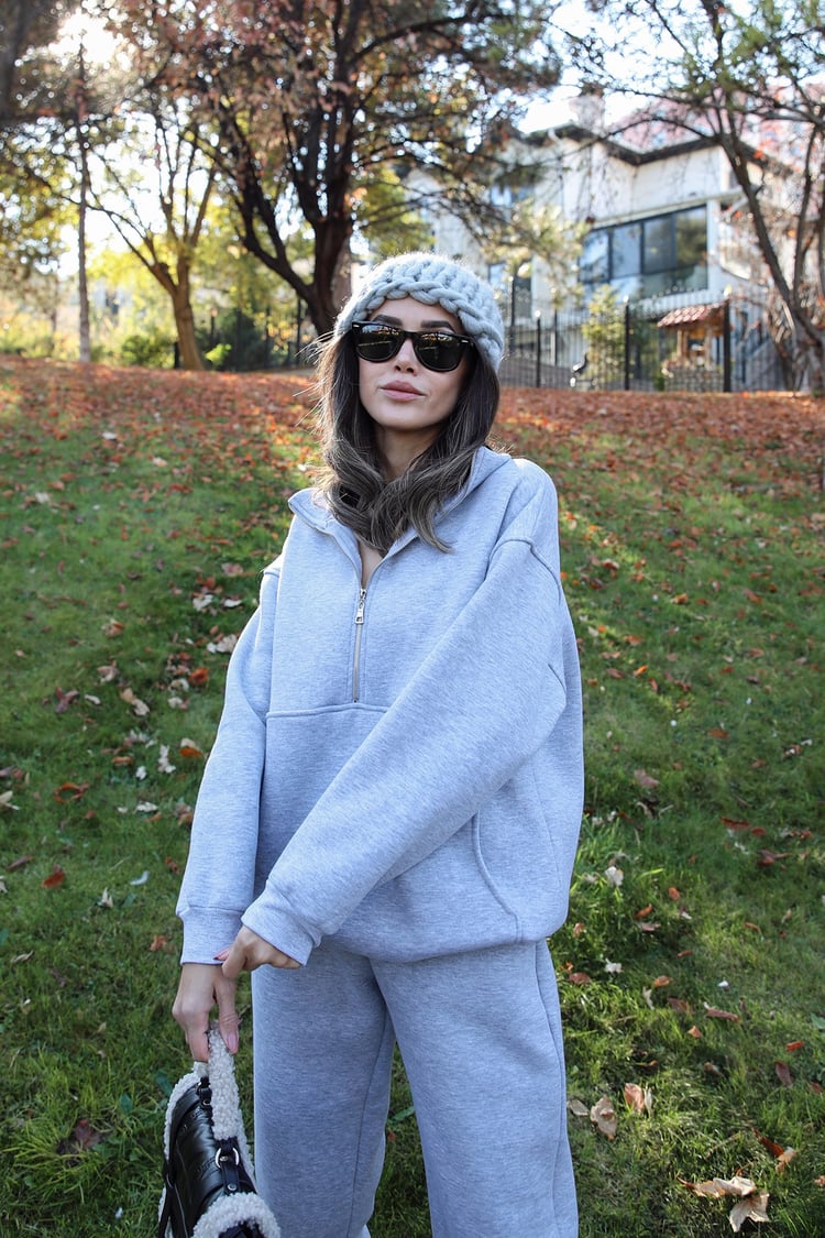 Gri Yarı Fermuarlı Kanguru Sweatshirt
