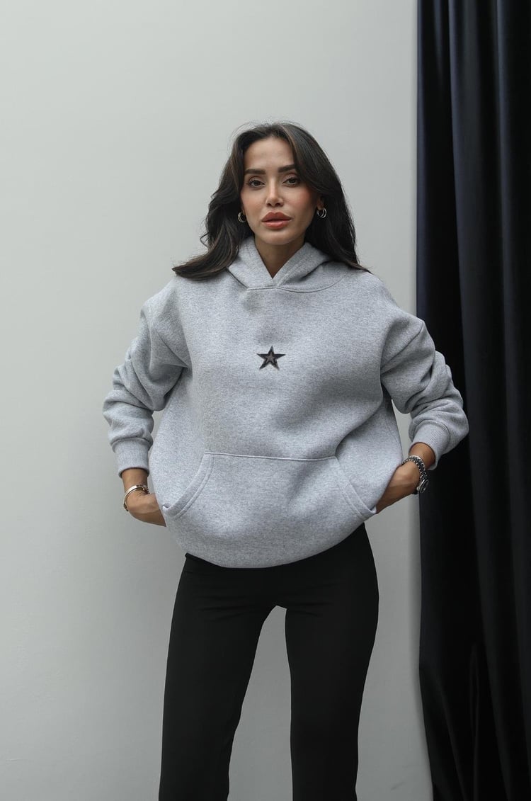 Gri Yıldız İşlemeli Sweatshirt