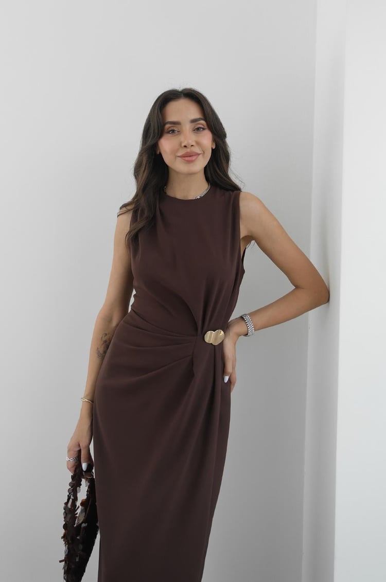 Kahverengi Crema Toka Detaylı Elbise
