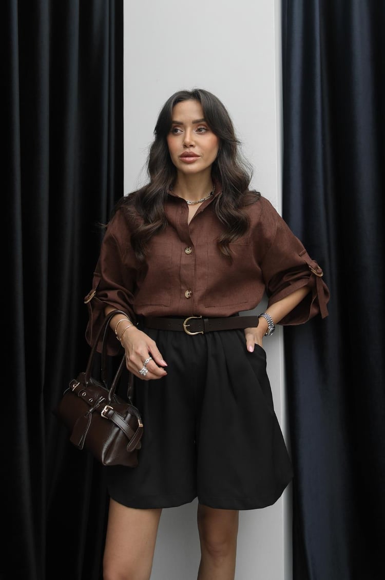 Kahverengi Kolları Kemer Detaylı Ham Keten Gömlek