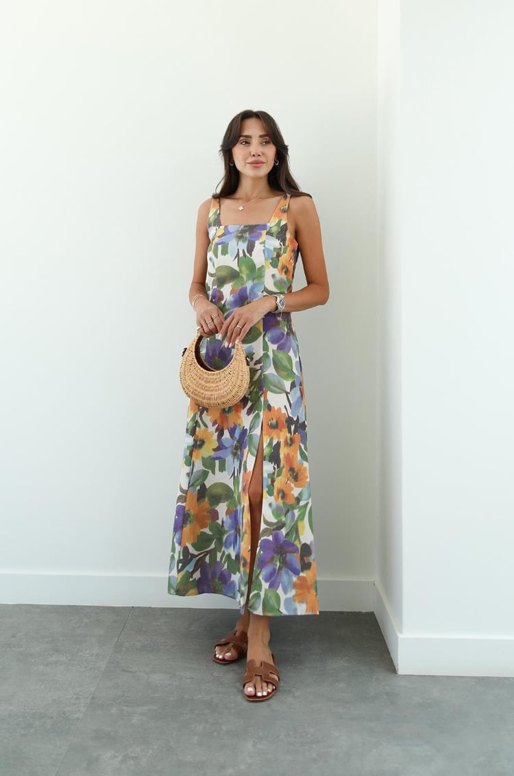 Kare Yaka Çiçek Desenli Elbise