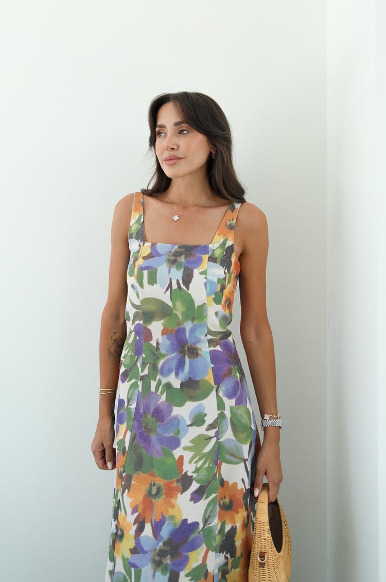 Kare Yaka Çiçek Desenli Elbise