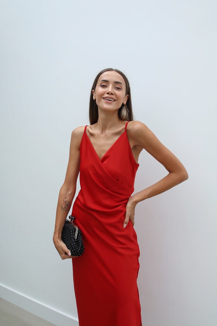 Kırmızı Drape Detaylı Saten Elbise