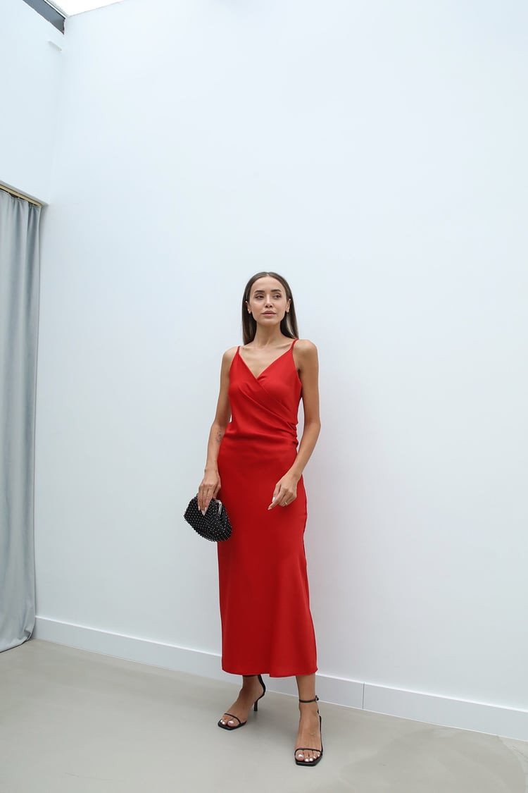 Kırmızı Drape Detaylı Saten Elbise