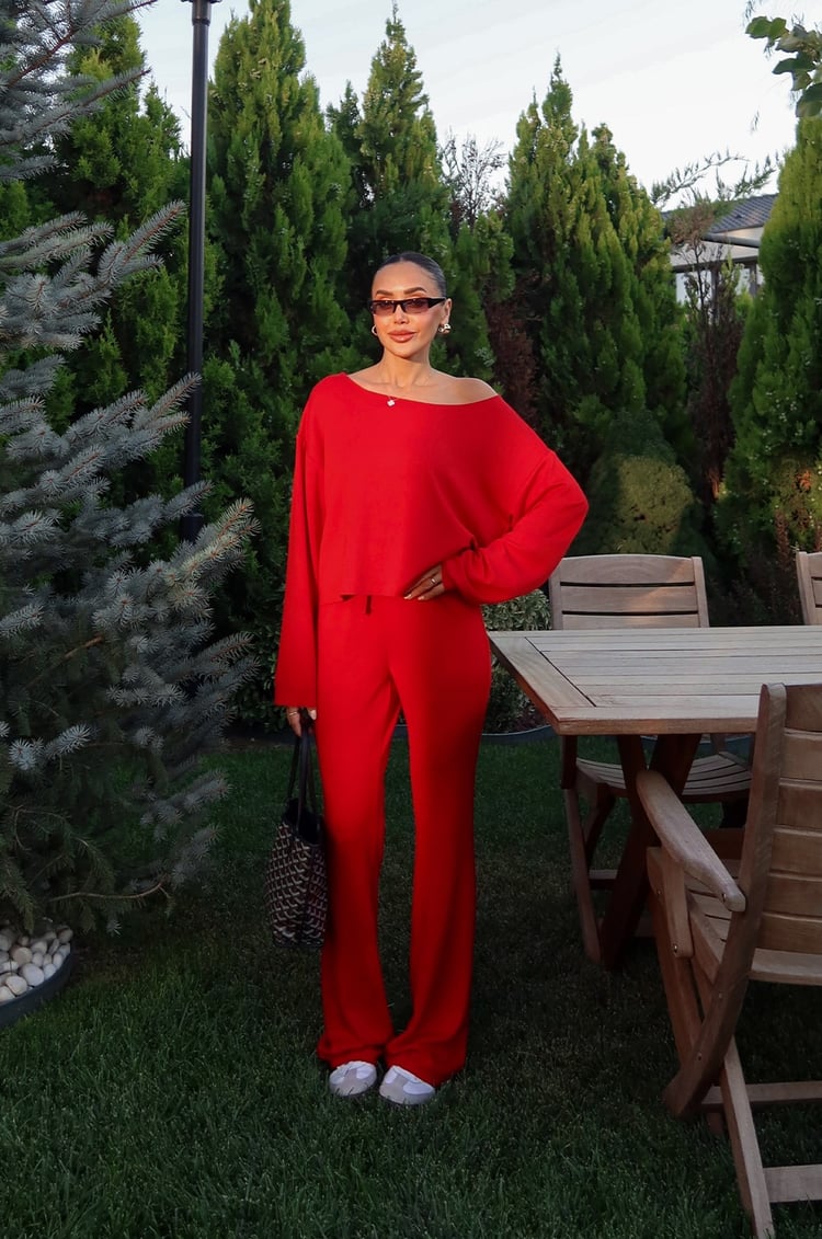 Kırmızı Düşük Omuz Oversize Bluz Pantolon Takım 