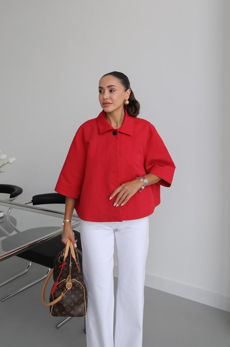 Kırmızı Gizli Düğmeli Kısa Ceket
