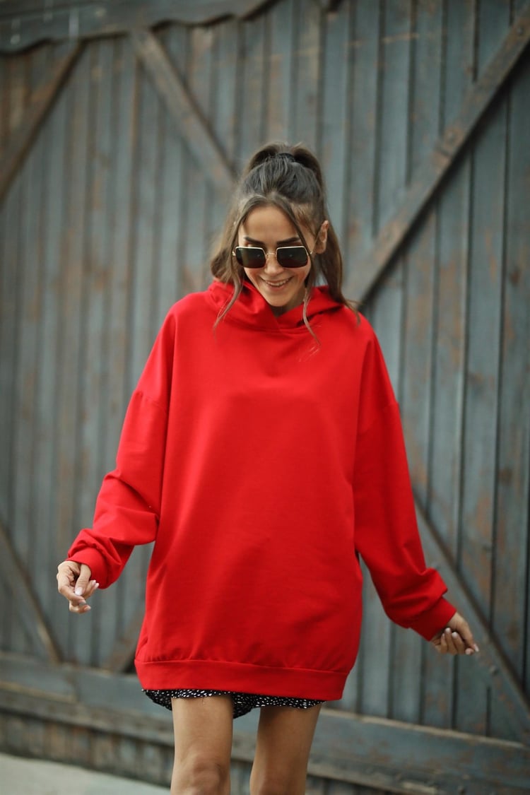 Kırmızı Kapüşonlu Salaş Sweatshirt