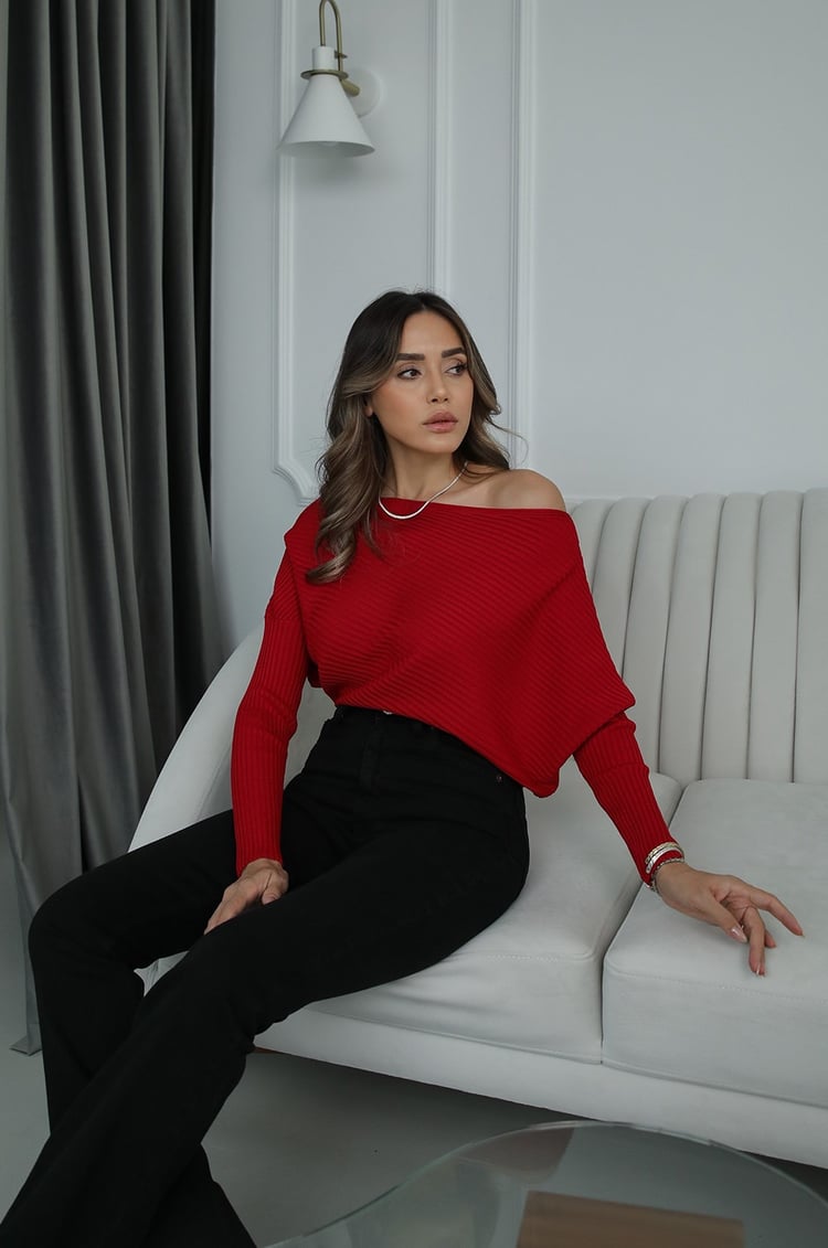 Kırmızı Kayık Yaka Fitilli Kazak