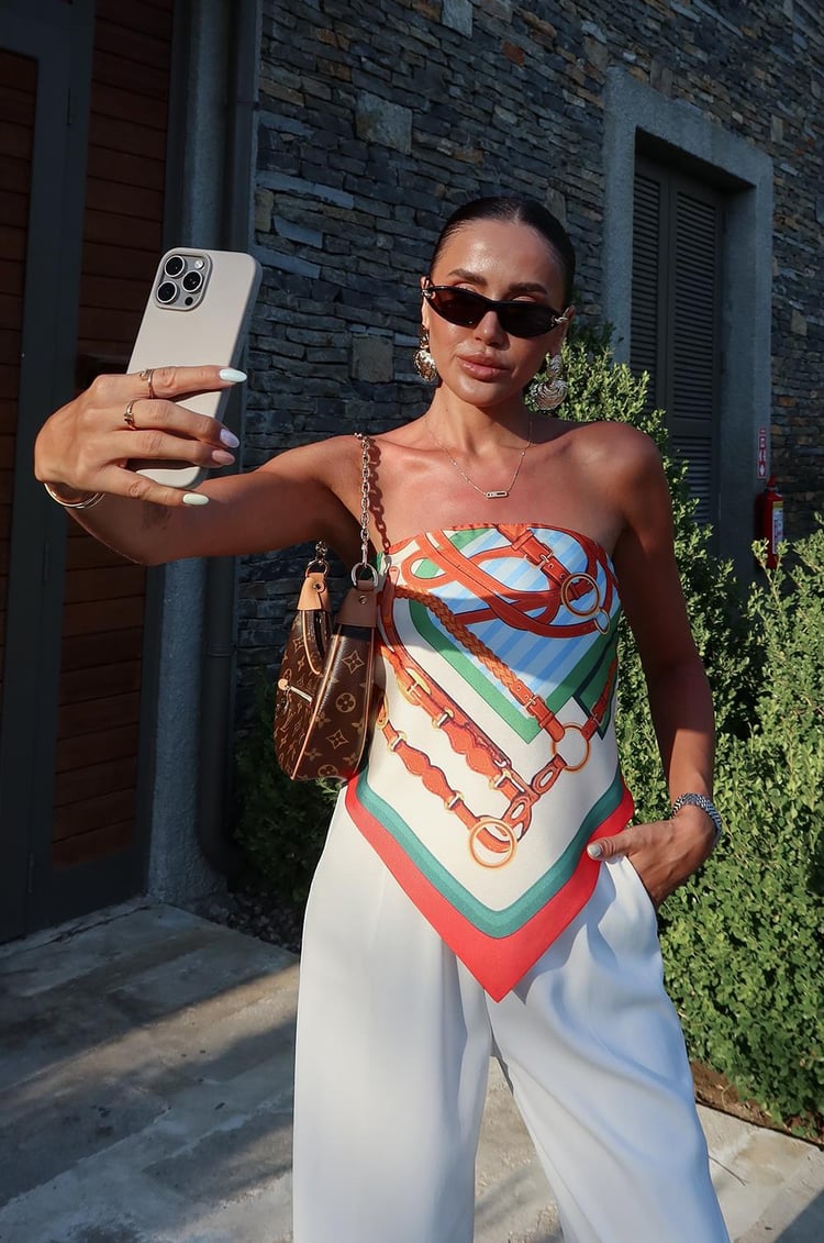 Kırmızı Shawl Desenli Arkası Bağlamalı Bluz