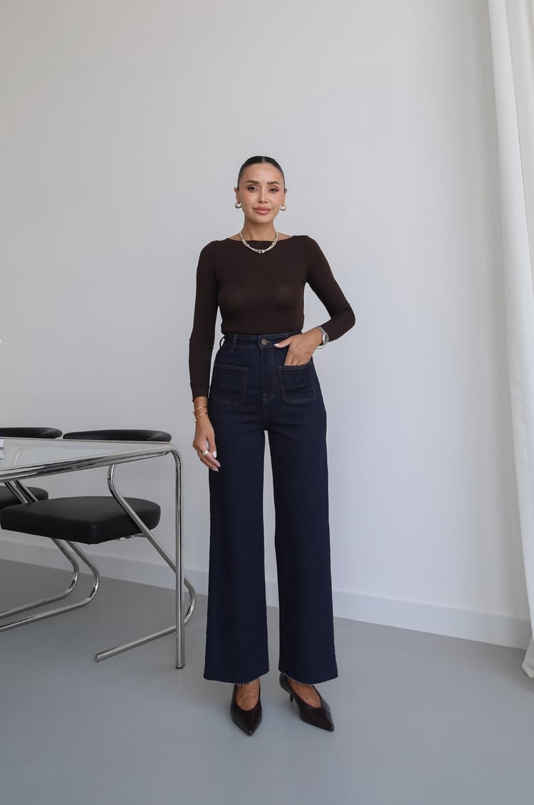 Koyu Lacivert Köşe Cepli Cropped Jean