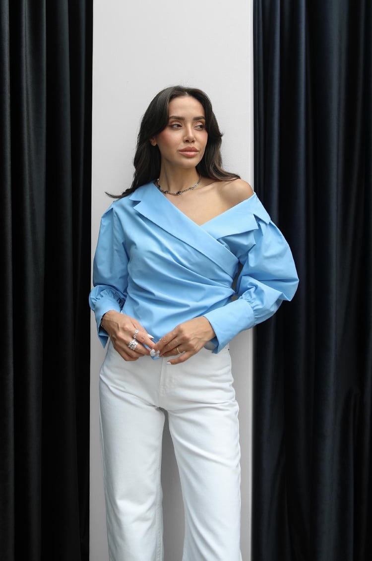 Koyu Mavi Asimetrik Kesim İp Bağcıklı Gömlek